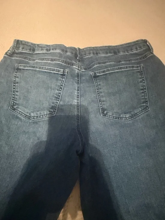 Kut from the Kloth Straight-Leg Jeans in Medium Blue Denim - Picture 7 of 14